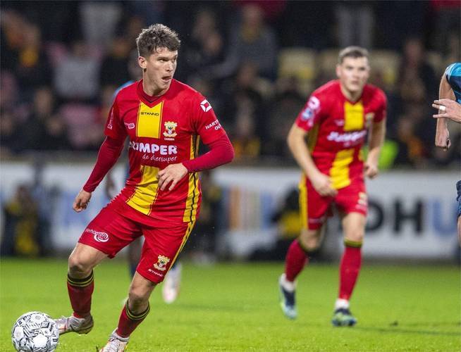 在一场充满 在一场充满